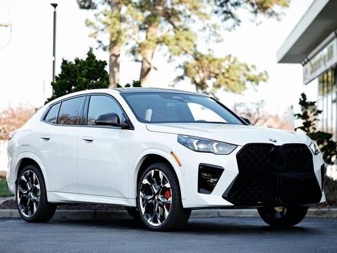 New 2026 BMW X2 xDrive28i w/ Technology Package image 1