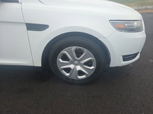 Used 2016 Ford Taurus Police Interceptor image 4