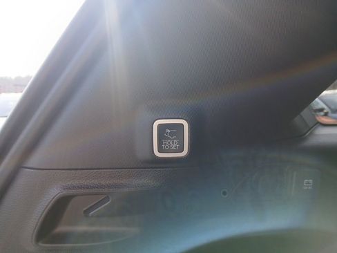 New 2026 Jeep Grand Cherokee Altitude image 10