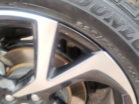 Used 2020 Toyota C-HR XLE image 15