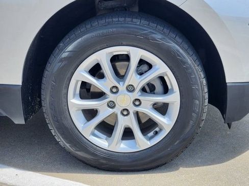 Used 2021 Chevrolet Equinox LT image 10