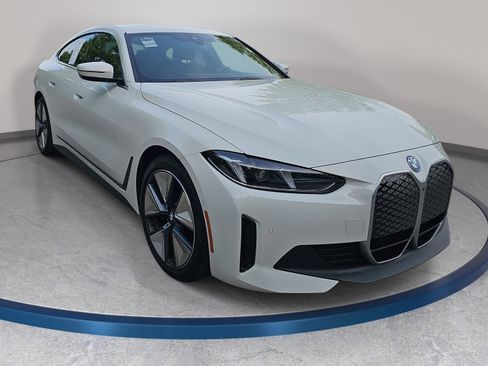 Certified 2025 BMW i4 xDrive40i w/ M Sport Package AWD/4WD image 4