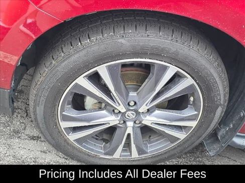 Used 2018 Nissan Pathfinder Platinum FWD image 4