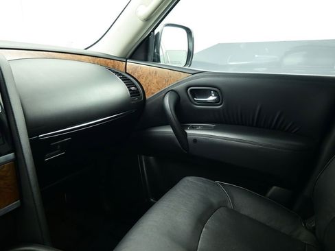 Used 2024 Nissan Armada SL image 22