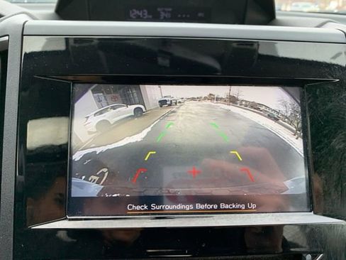 Used 2021 Subaru Crosstrek 2.0i Premium w/ Moonroof Package image 18