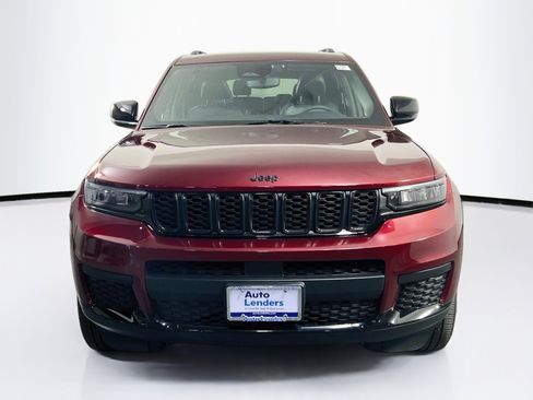 Used 2023 Jeep Grand Cherokee L Laredo image 2