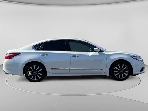 Used 2016 Nissan Altima 2.5 SV FWD image 31