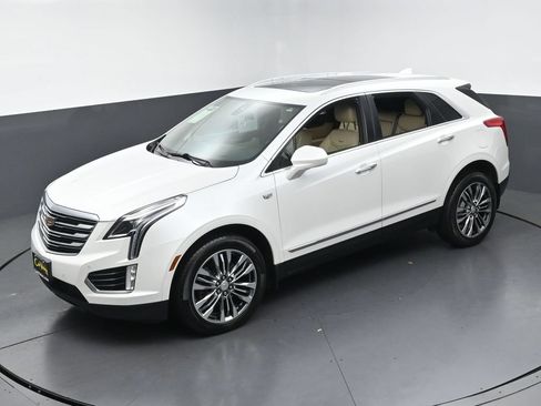 Used 2018 Cadillac XT5 Premium Luxury AWD/4WD image 39