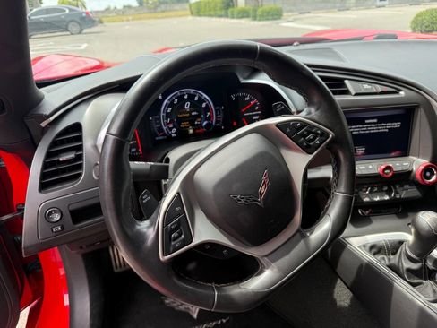 Used 2019 Chevrolet Corvette Stingray Coupe w/ 1LT RWD image 15