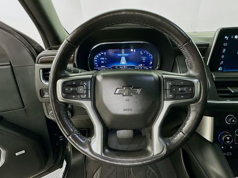 Used 2022 Chevrolet Suburban Z71 w/ Luxury Package image 18