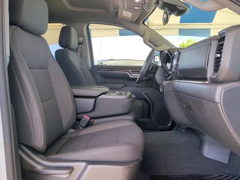 Certified 2026 Chevrolet Silverado 1500 LT AWD/4WD image 36