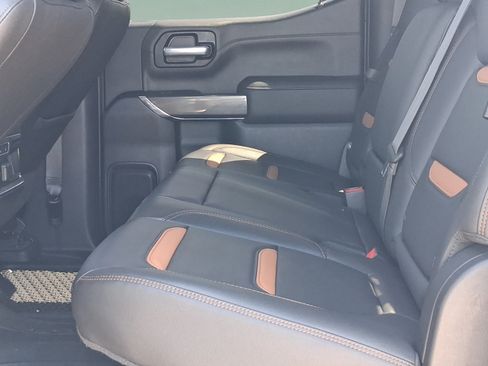 Used 2021 GMC Sierra 1500 AT4 w/ AT4 Premium Package AWD/4WD image 14