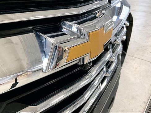 Used 2025 Chevrolet Equinox LT w/ Convenience Package II image 7