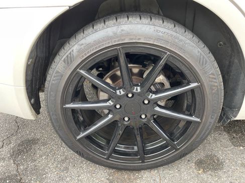 Used 2010 Lincoln MKZ image 12