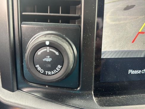 Used 2025 Ford F150 Lariat AWD/4WD image 21
