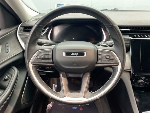 Used 2021 Jeep Grand Cherokee L Limited AWD/4WD image 16