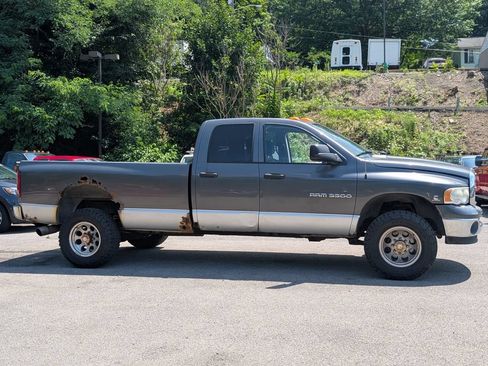 Used 2004 Dodge Ram 3500 Truck ST w/ Trailer Tow Group AWD/4WD image 3