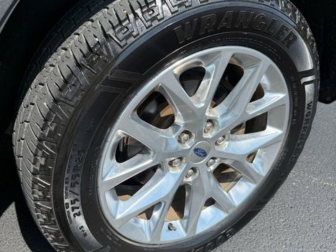 Used 2021 Ford Expedition XLT RWD image 19
