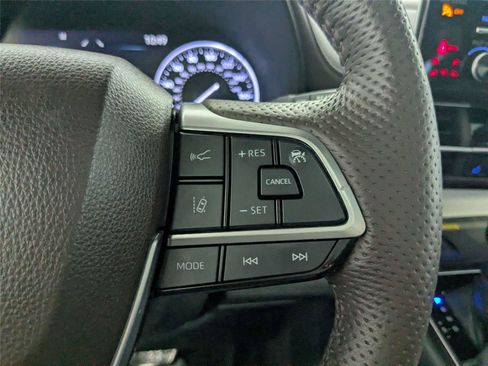 Certified 2022 Toyota Sienna Platinum FWD image 20
