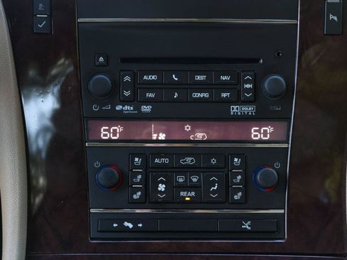 Used 2012 Cadillac Escalade ESV Premium AWD/4WD image 12