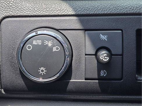 Used 2007 Chevrolet Suburban LT RWD image 18