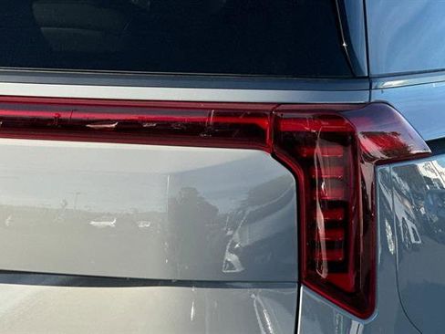 New 2025 Kia Carnival SX Prestige image 35