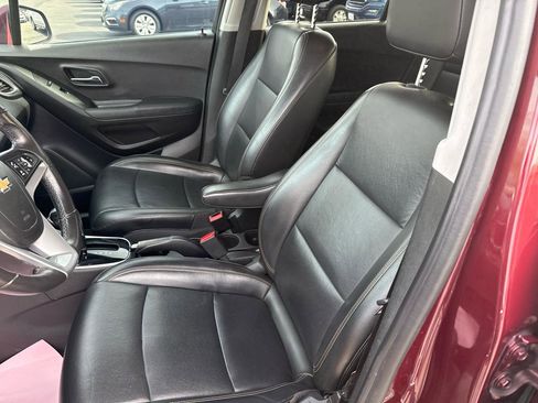 Used 2017 Chevrolet Trax Premier w/ Driver Confidence II Package image 11