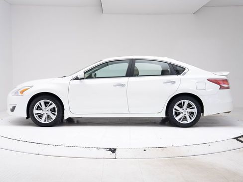 Used 2013 Nissan Altima 2.5 SL w/ Technology Pkg FWD image 32
