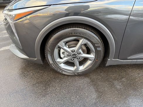 New 2025 Kia K4 LXS image 12