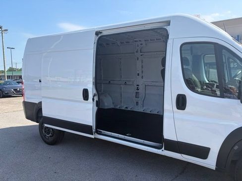 Used 2023 RAM ProMaster 2500 FWD image 14
