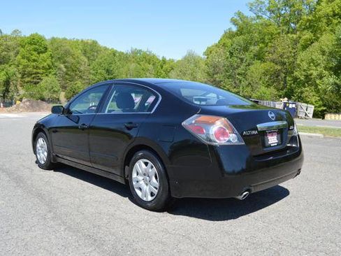 Used 2010 Nissan Altima 2.5 S FWD image 6