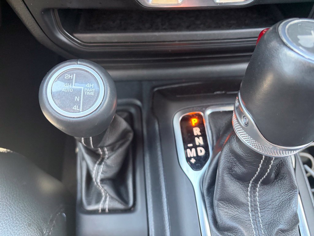 Used 2023 Jeep Wrangler Unlimited Sahara AWD/4WD image 28