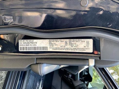 Certified 2023 Jeep Grand Cherokee L Limited AWD/4WD image 27