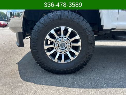 Used 2022 Ford F250 Lariat w/ Lariat Value Package AWD/4WD image 25