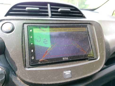 Used 2011 Honda Fit Sport image 37
