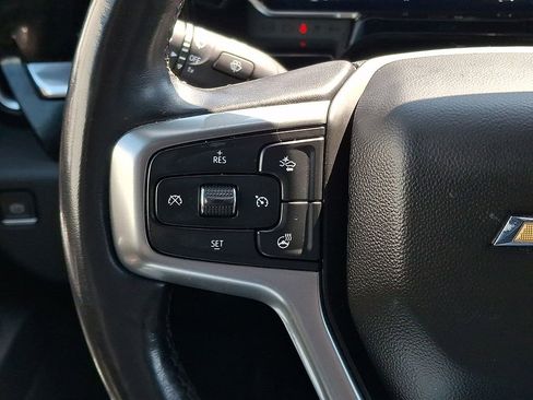 Used 2022 Chevrolet Silverado 1500 LT AWD/4WD image 20
