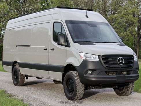 Used 2023 Mercedes-Benz Sprinter 2500 image 10