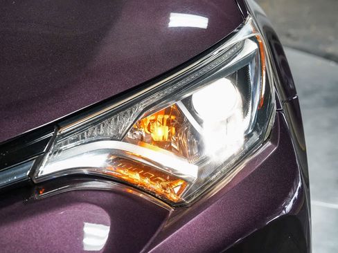 Certified 2017 Toyota RAV4 LE FWD image 7