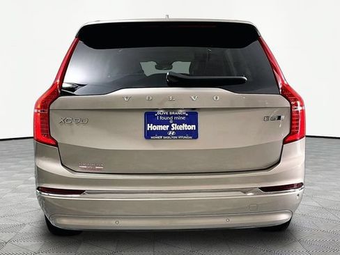 Used 2023 Volvo XC90 B6 Plus AWD/4WD image 4