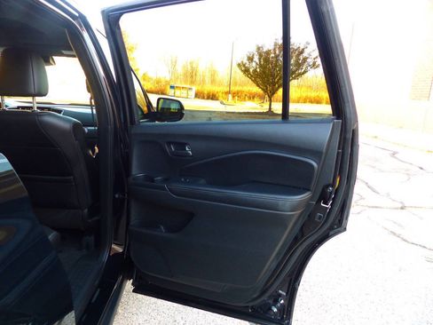 Used 2024 Honda Passport EX-L image 46