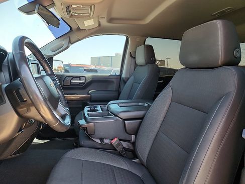Used 2019 Chevrolet Silverado 1500 LT w/ Convenience Package AWD/4WD image 7