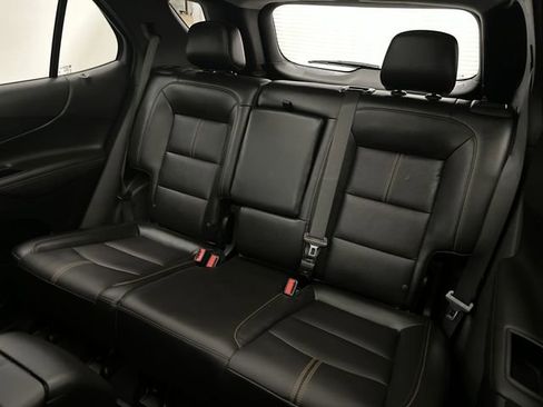 Used 2022 Chevrolet Equinox Premier image 27