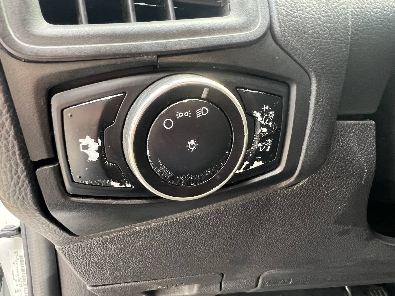 Used 2014 Ford Focus S FWD image 21