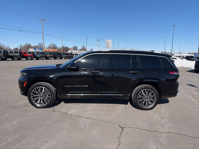 Used 2021 Jeep Grand Cherokee L Summit AWD/4WD image 3