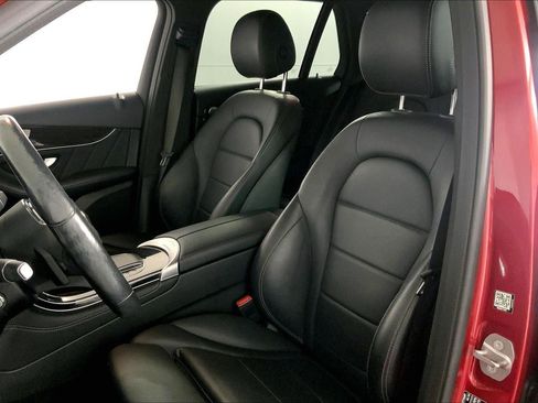 Used 2021 Mercedes-Benz GLC 300 4MATIC image 22