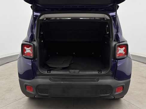 Used 2018 Jeep Renegade Altitude w/ Safety & Security Group FWD image 28