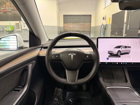 Used 2023 Tesla Model Y Long Range AWD/4WD image 20