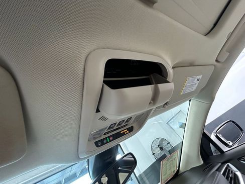 Used 2024 Buick Enclave Essence w/ Experience Buick Package FWD image 33
