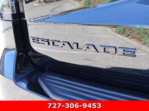 Used 2023 Cadillac Escalade ESV Sport w/ Touring Package image 9
