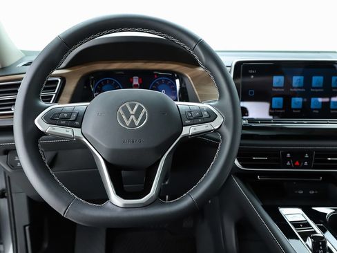 New 2026 Volkswagen Atlas SE FWD image 60